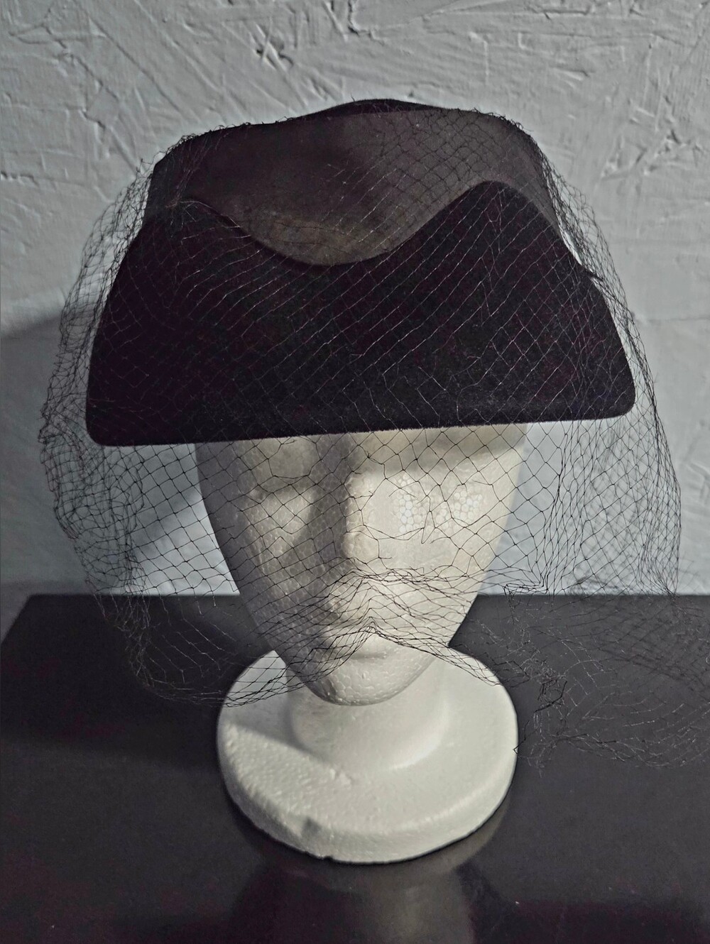 Vintage 40s/50s Black Velour Fur Felt Half Tilt Hat W/ Netting Veil & Back Bow